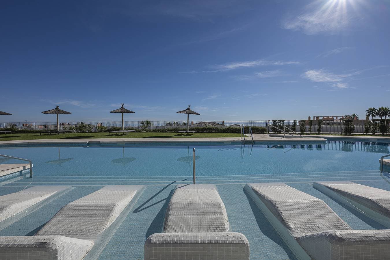 Foto 3 von 51: Luxury Penthouse with Seaview & Golf 5010