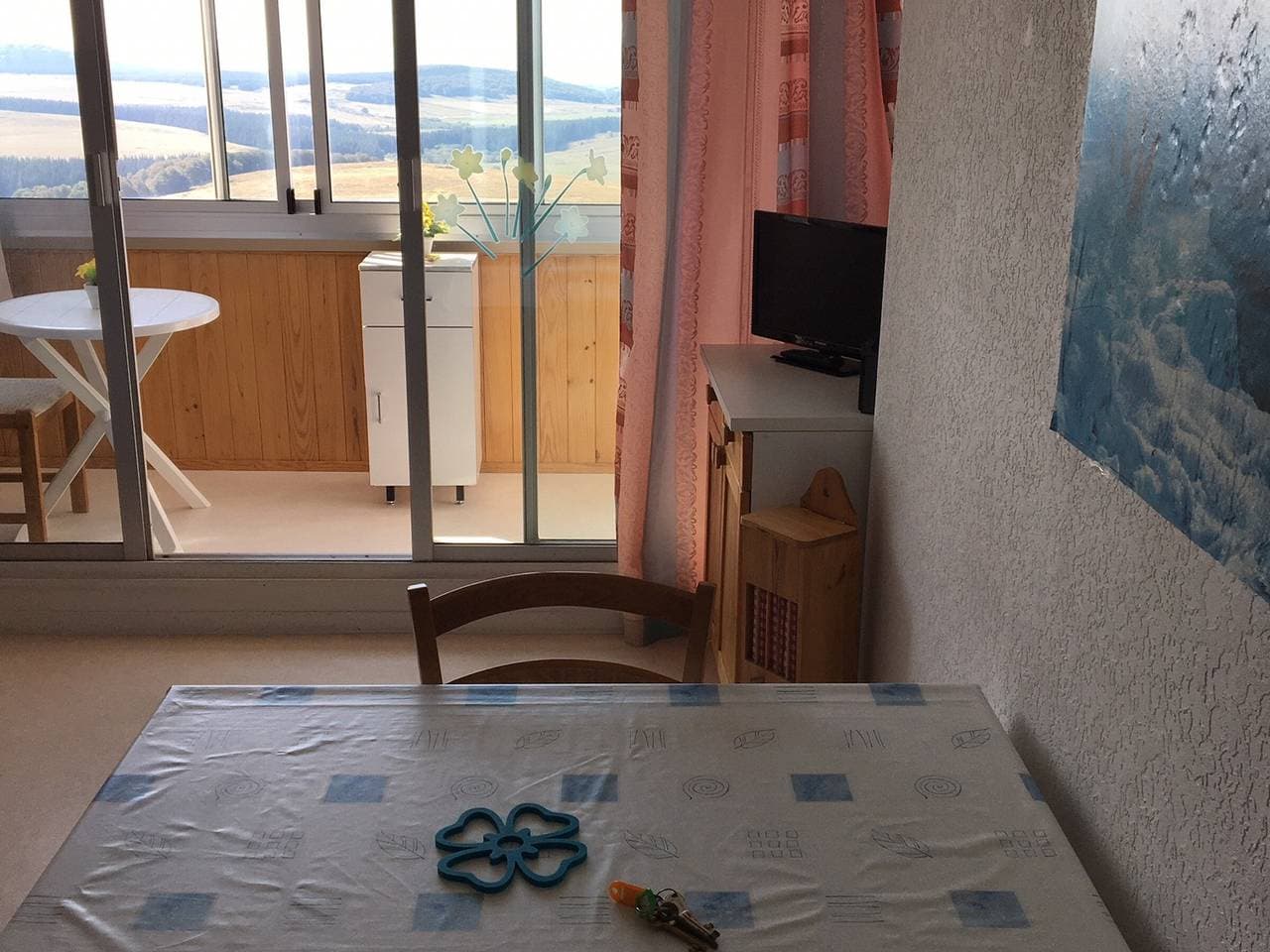 Foto 7 von 18: Studio mit Loggia in Super Besse, nahe Pisten