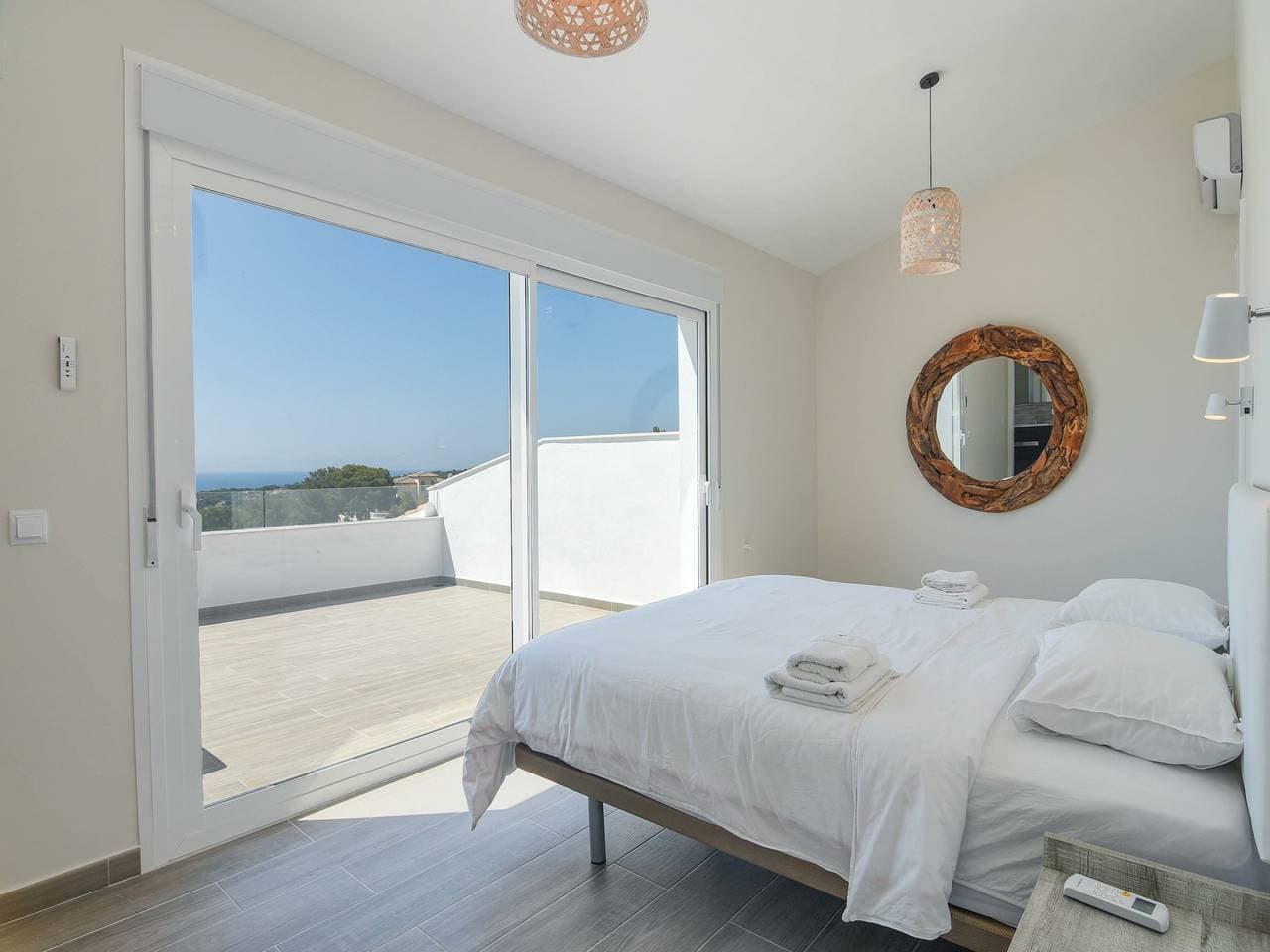 Foto 7 von 82: Villa in Moraira mit Pool am Strand
