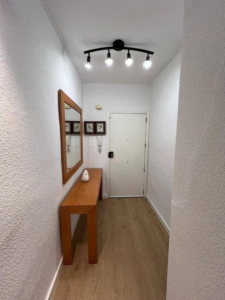 Foto 12 von 33: One-Bedroom Apartment