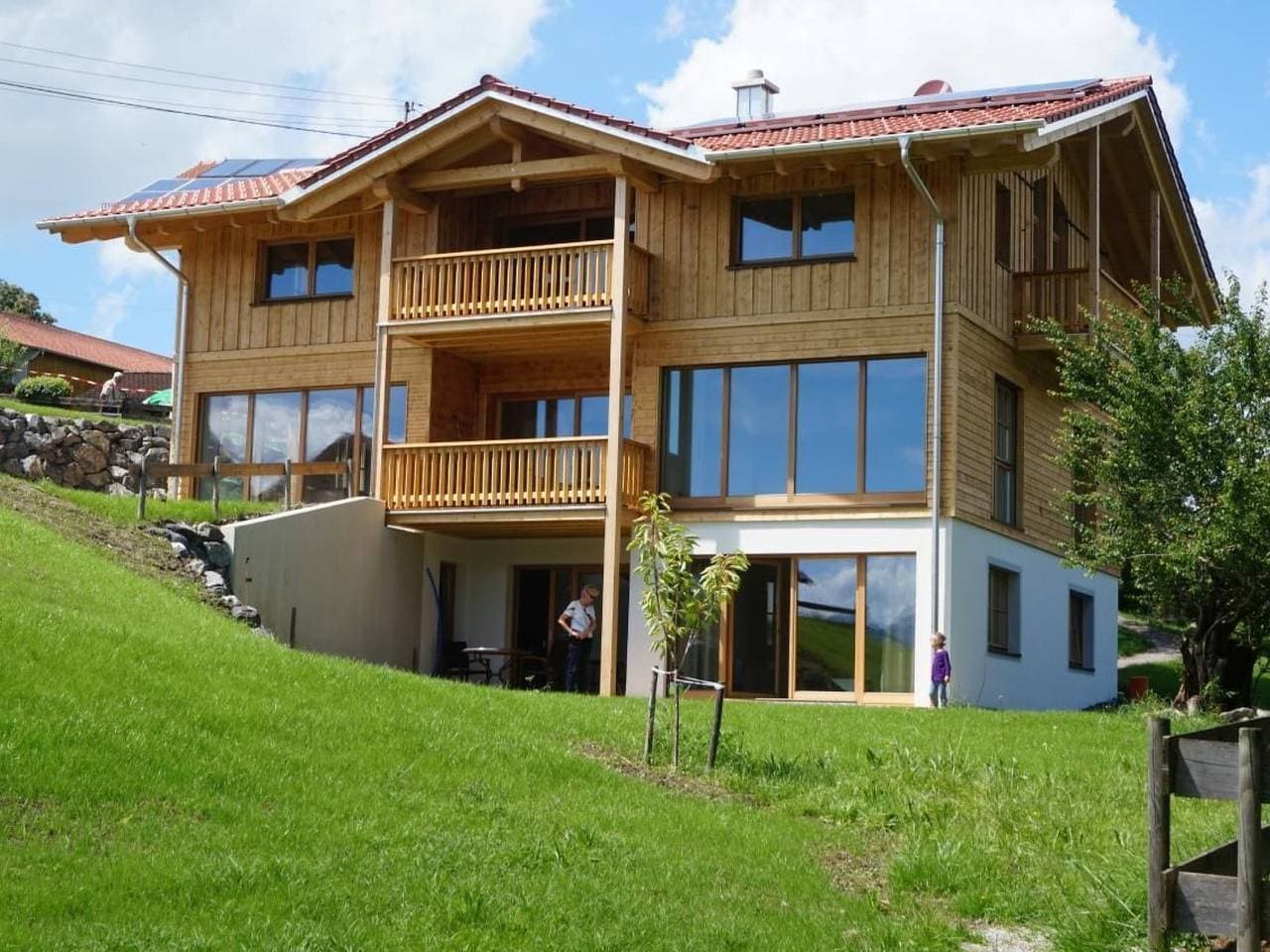 Foto 2 von 23: Chalet mit Blick auf das Wasser