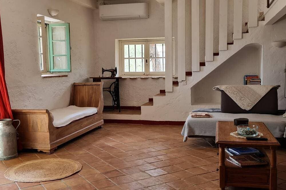 Foto 11 von 25: Provencal house with private pool sleeps 4