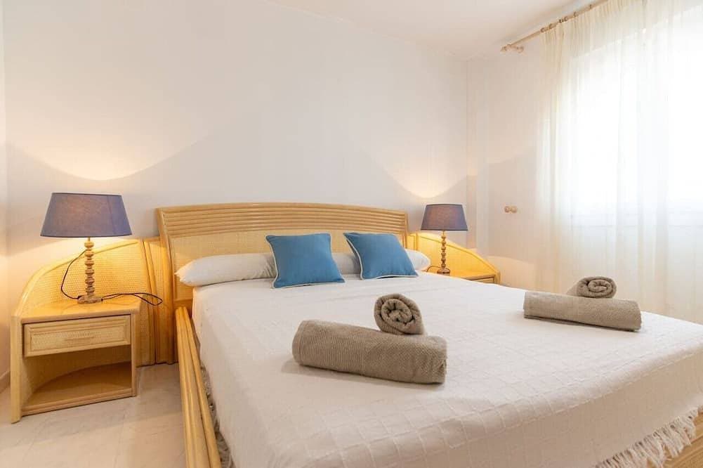 Foto 3 von 30: 13 Guest Villa 3 min Walk to Beach BBQ Cinema Perfect for Groups