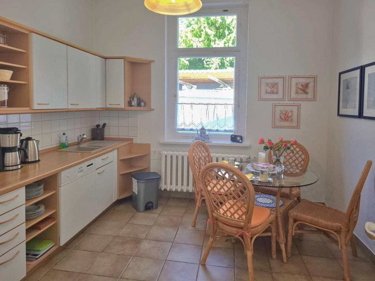 Foto 4 von 17: Ferienwohnung in Villa mit Garten in Blankenburg