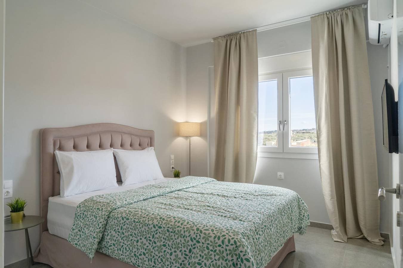 Foto 3 von 30: Ferienwohnung für 6 Personen mit Balkon