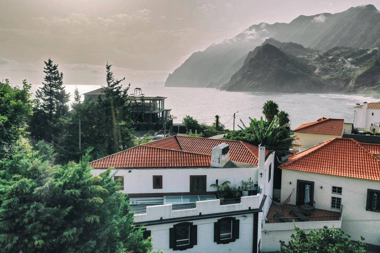 Mateus House - Porto da Cruz Center 1