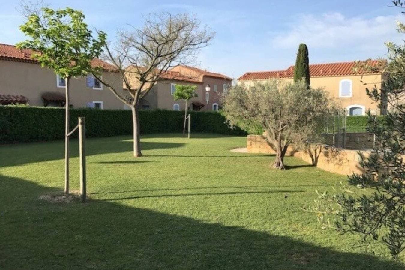 Foto 11 von 15: Cottage für 4 Personen mit Pool