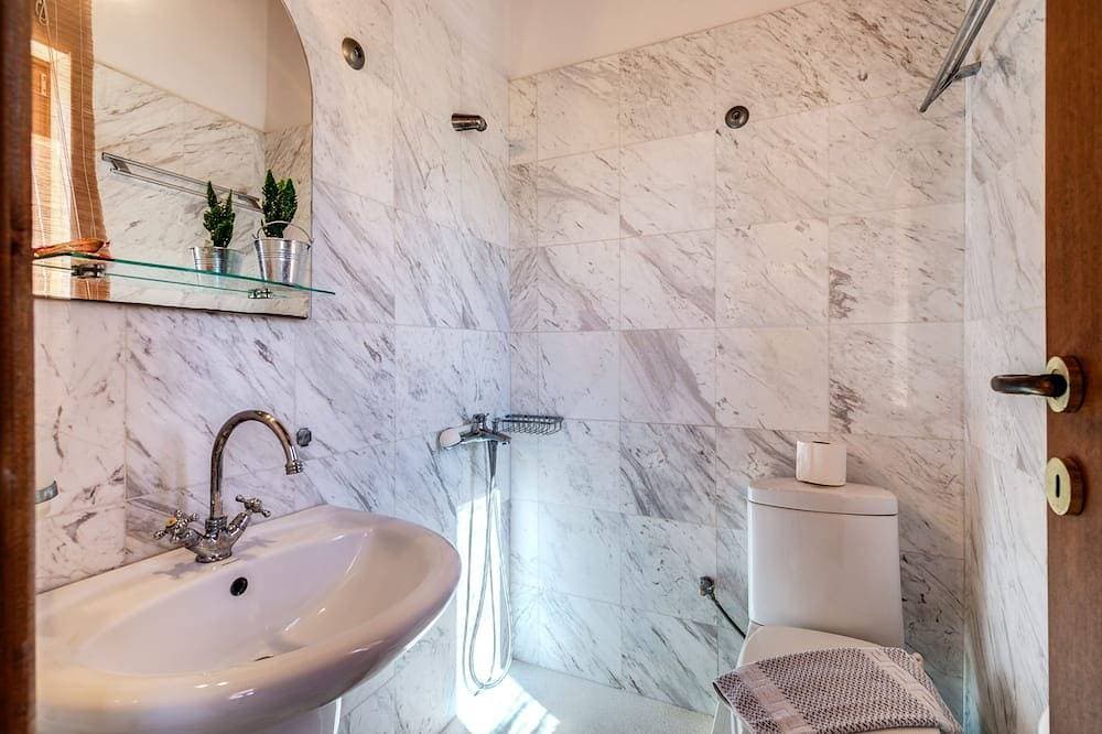 Foto 10 von 22: Aeolus 5 Schlafzimmer Villa mit privat Pool und Meerblick, Wi-Fi, 5 Min vom Meer