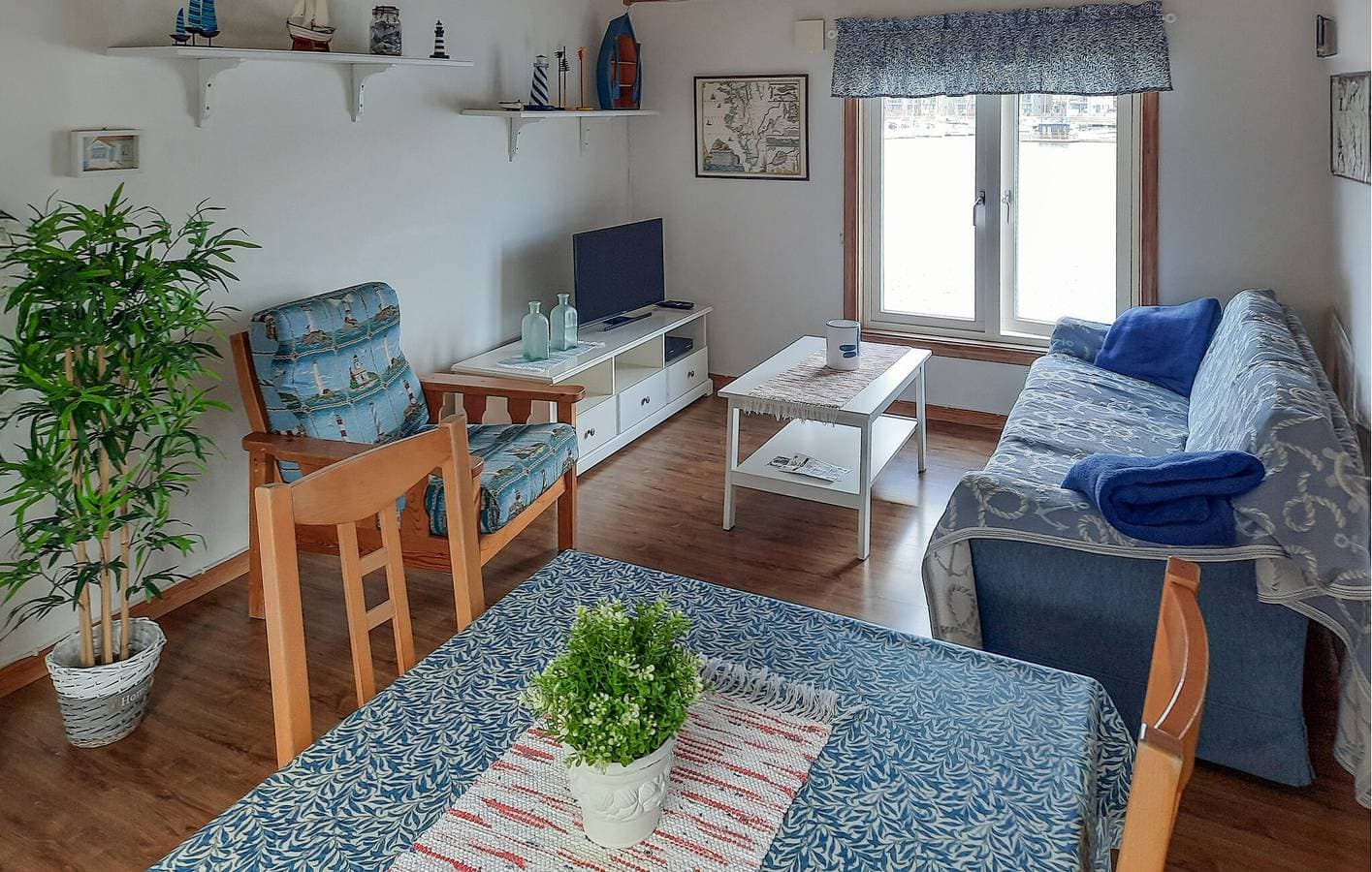 Foto 11 von 23: Ferienwohnung für 4 Personen mit Terrasse