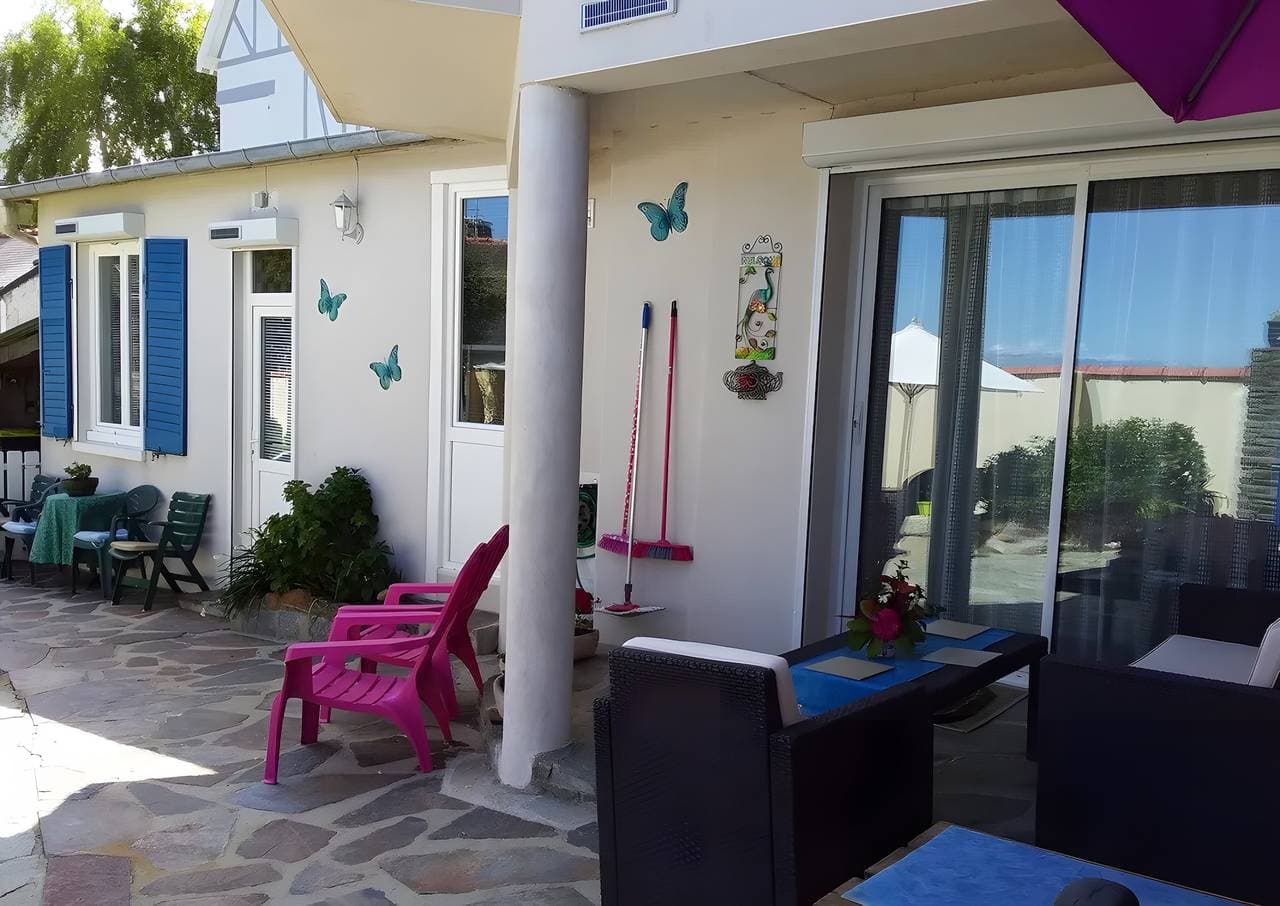 Foto 5 von 31: Ferienhaus 'Gîte 30m De La Mer, plage en contre bas'
