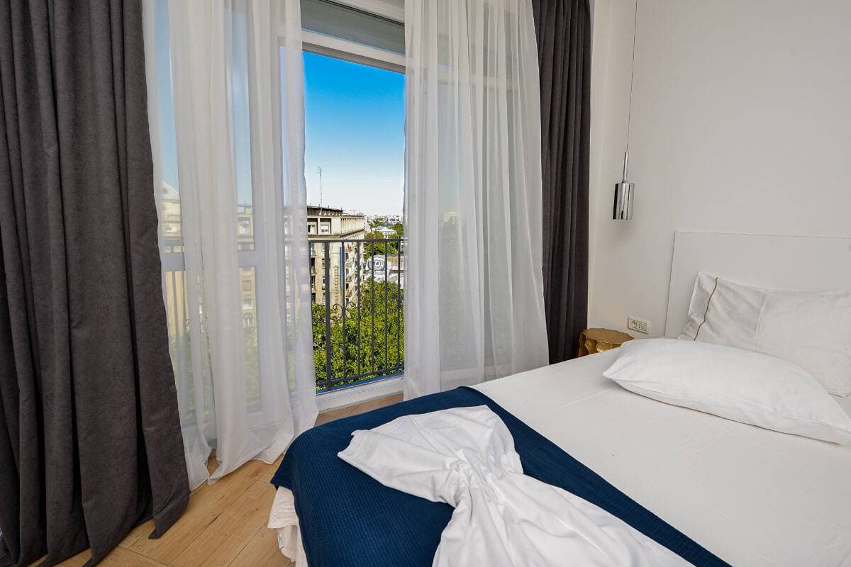 Foto 12 von 23: Blue Moon - Ein Schlafzimmer - Romana Square