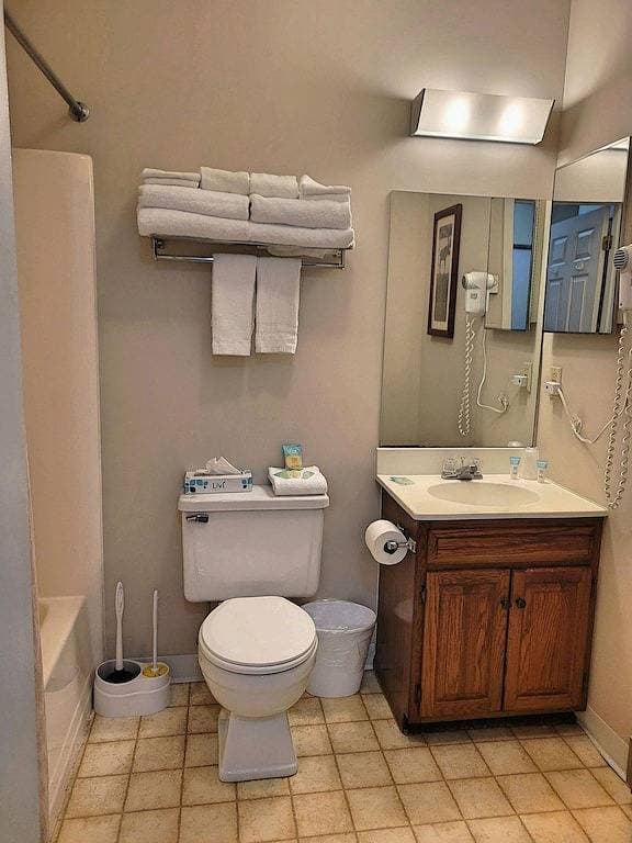 Foto 4 von 16: Kitchen, AC, deck, mountain view, pool, ski shuttle. Lc213 by Lrs