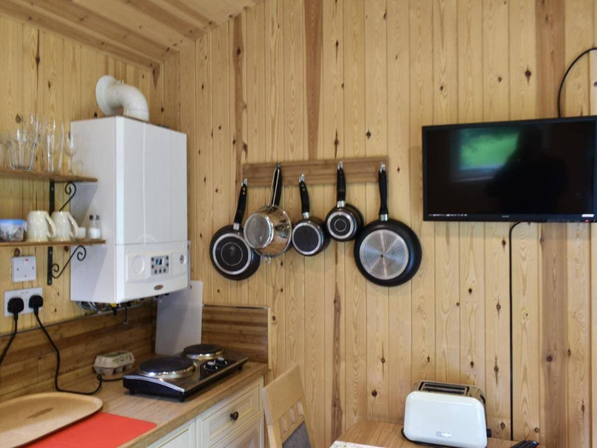Foto 4 von 5: One-Bedroom Holiday Home