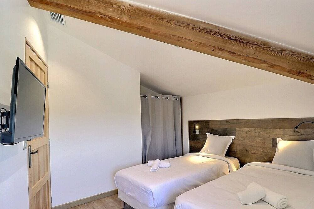 Foto 5 von 19: Le Figuier Vacation Rental - Angel Rentals in Southern Ardèche, Sleeps 4, with Private Courtyard