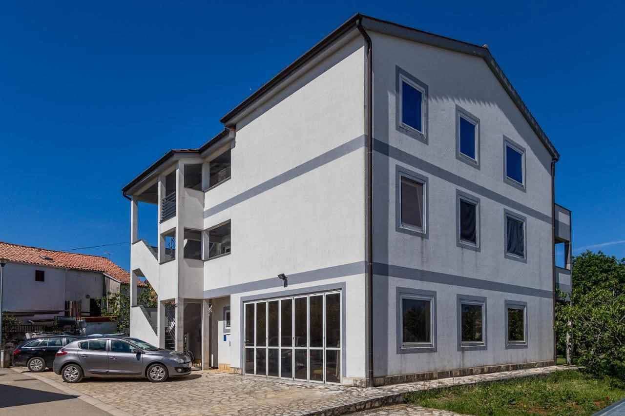 Foto 11 von 33: Ferienwohnung mit Klimaanlage und Meerblick