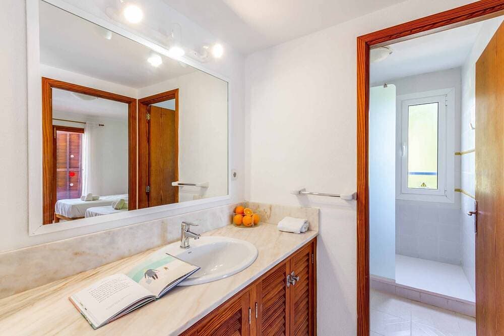 Foto 5 von 24: Villa Pou Tres - Fünf Schlafzimmer Villa, Schläft 10