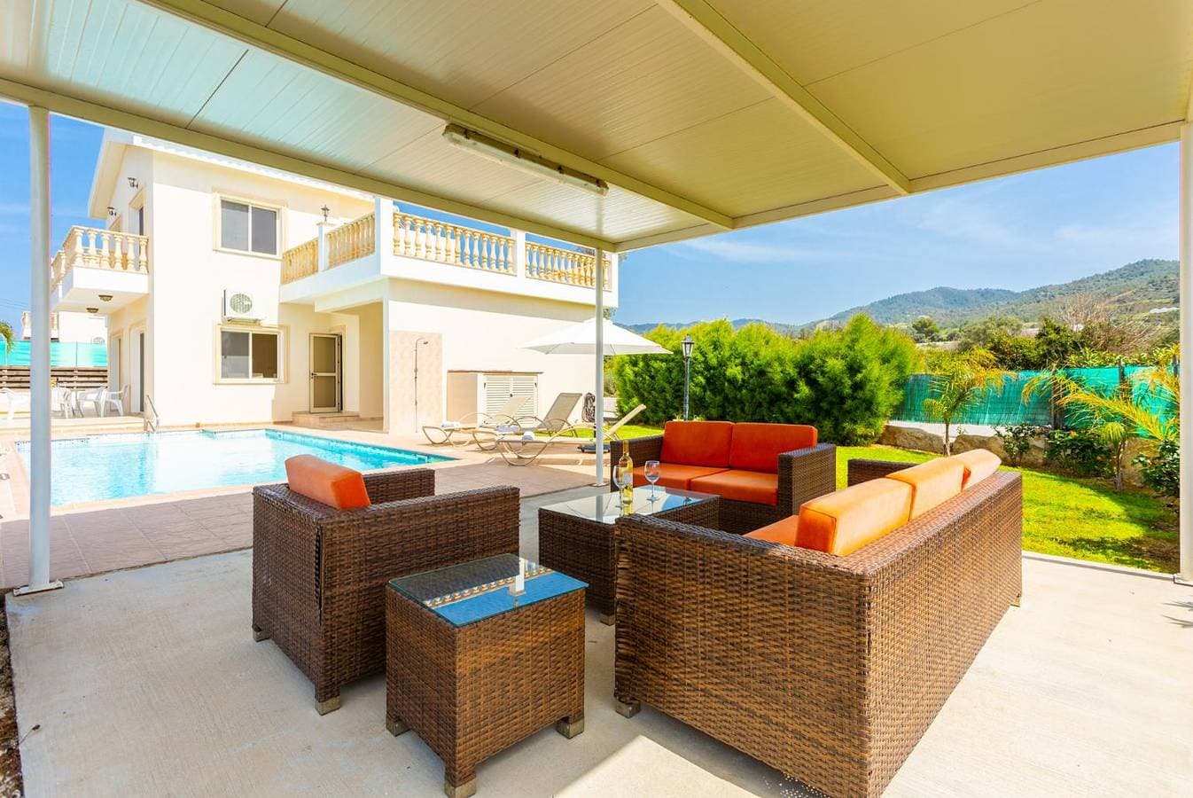 Foto 8 von 37: Villa für 8 Personen mit Meerblick