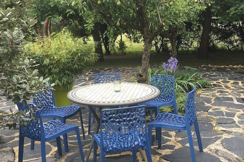 Gite bleu l'Iris avec piscine chauffée 1