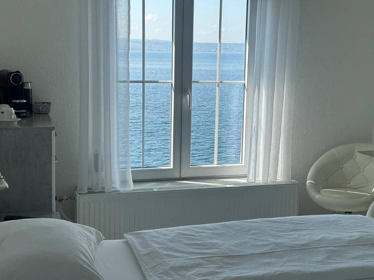 Foto 4 von 9: Double Room with Lake View