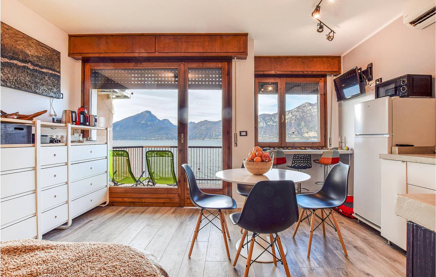 Foto 4 von 19: Rückzugsort am See: Terrasse, Parkplatz, A/C, WiFi