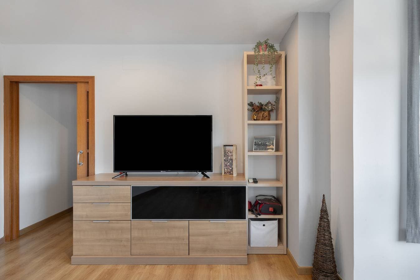 Foto 5 von 25: Ferienwohnung 'Niu Turístic Olvan' mit Bergblick, Balkon und Klimaanlage