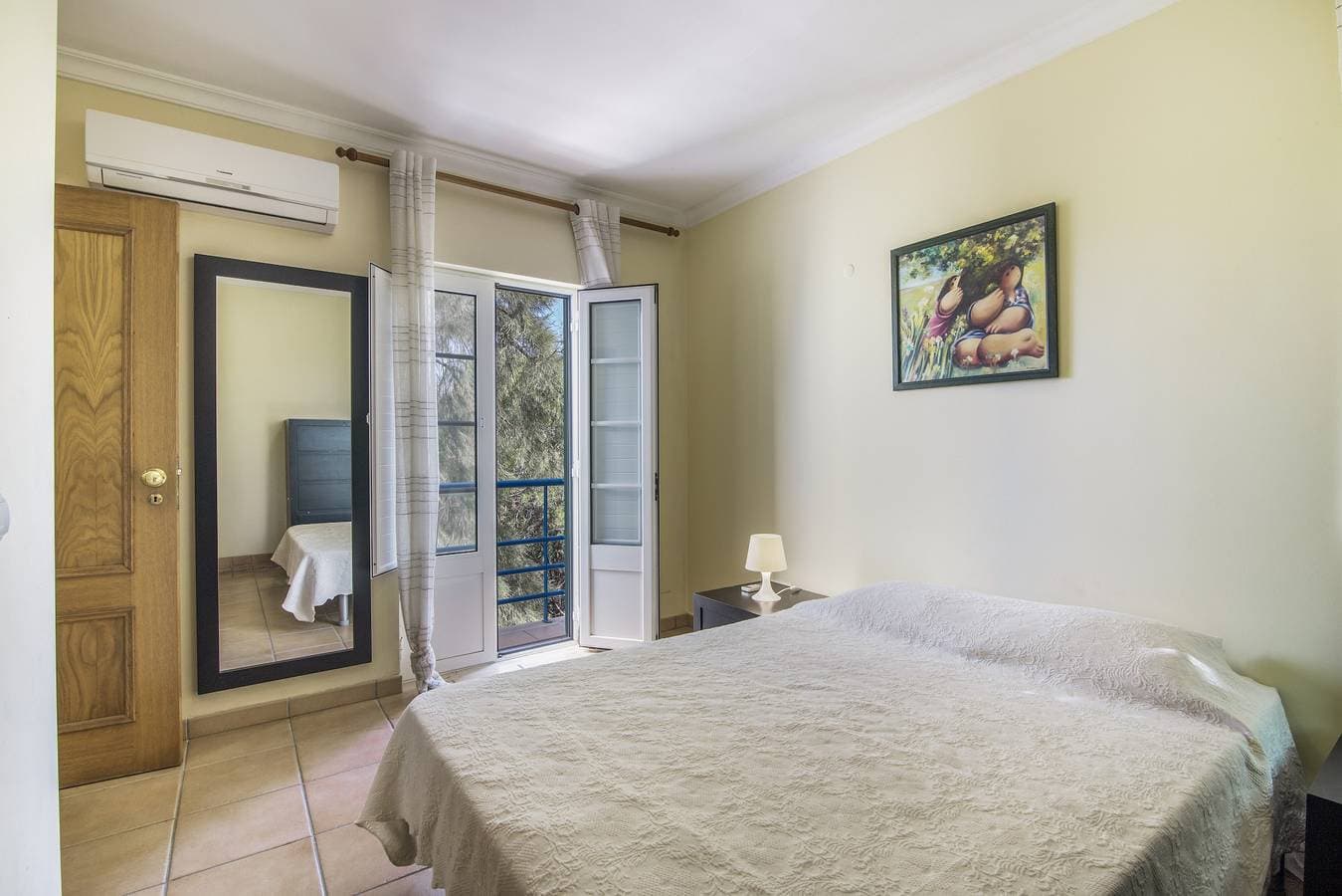 Foto 8 von 31: Apartment „Real Village“ mit privater Terrasse, WLAN und Klimaanlage