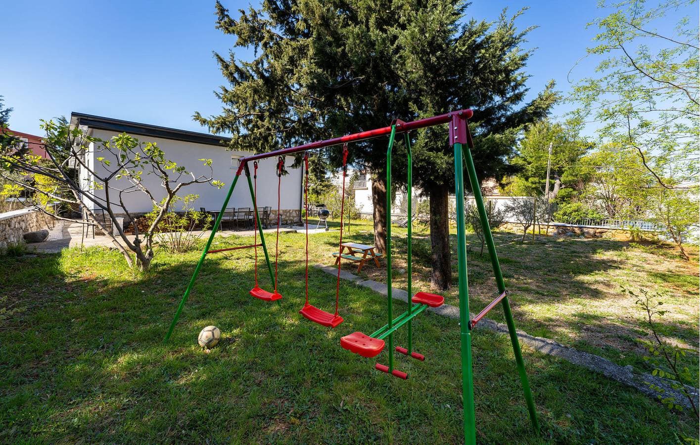 Foto 9 von 37: Gemütlich, 1,5 km vom Strand entfernt: 90 m² große Wohnung mit WLAN, Küche und Terrasse