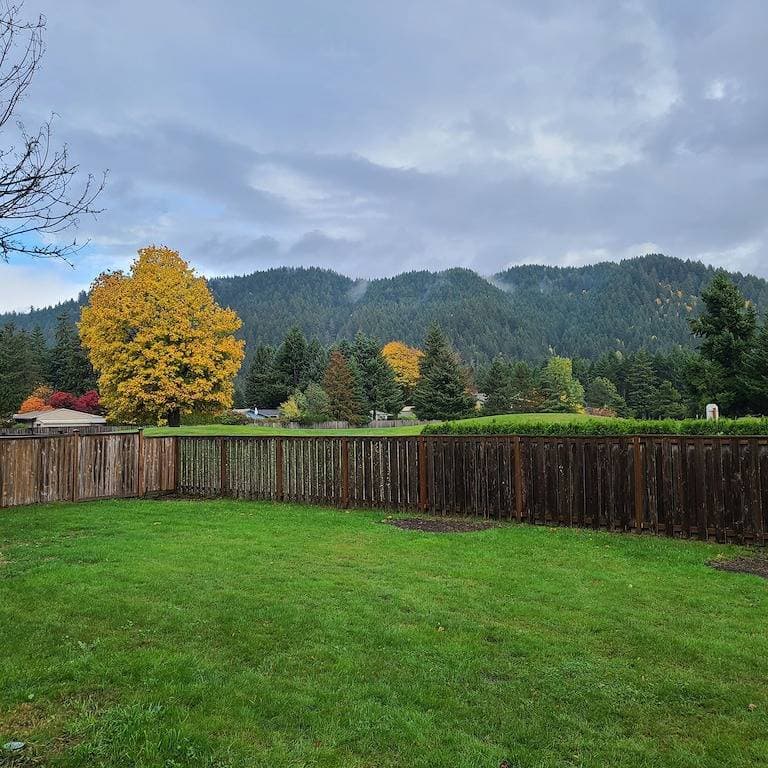 Foto 6 von 50: Dog Friendly Carson Home on Elk Ridge Golf Course
