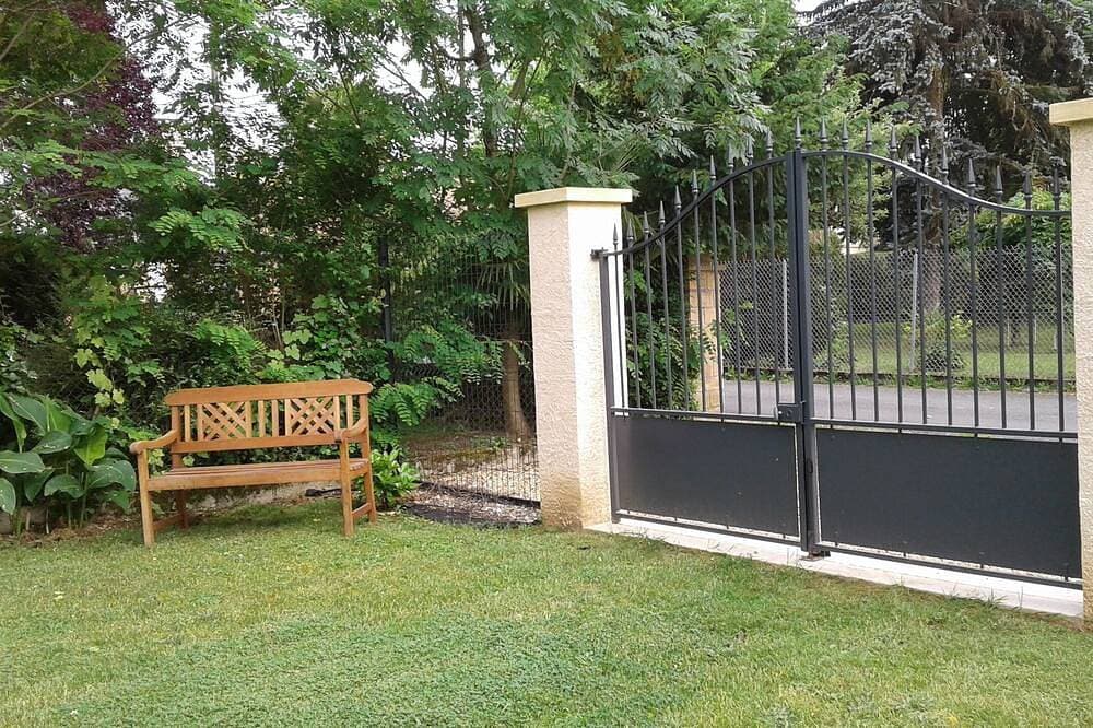 Foto 11 von 11: Appartement au Calme Dans un Parc Ombragé