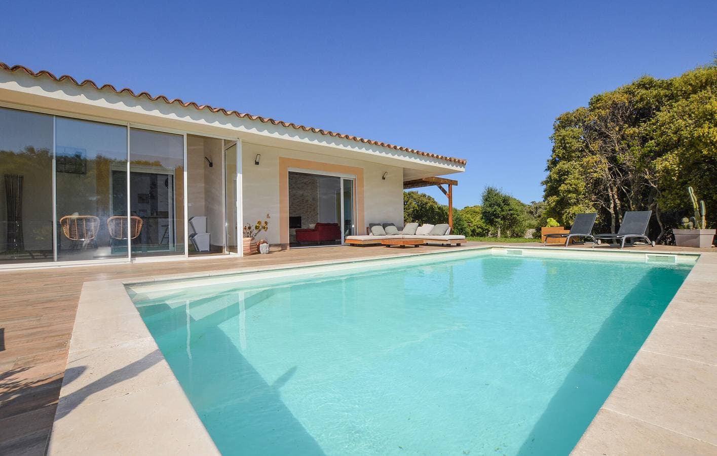 Foto 9 von 35: Gemütliche Wohnung mit Pool in der Nähe von Plage de Canetto