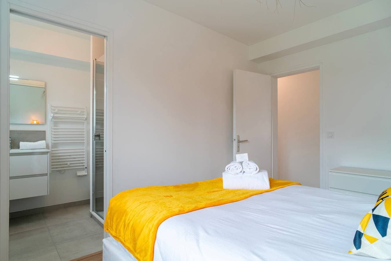 Foto 7 von 23: Ferienwohnung für 4 Personen mit Whirlpool
