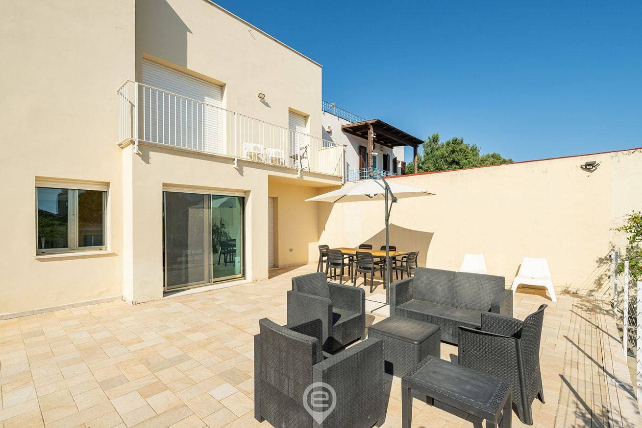 Foto 7 von 55: Villa für 7 Personen mit Garten