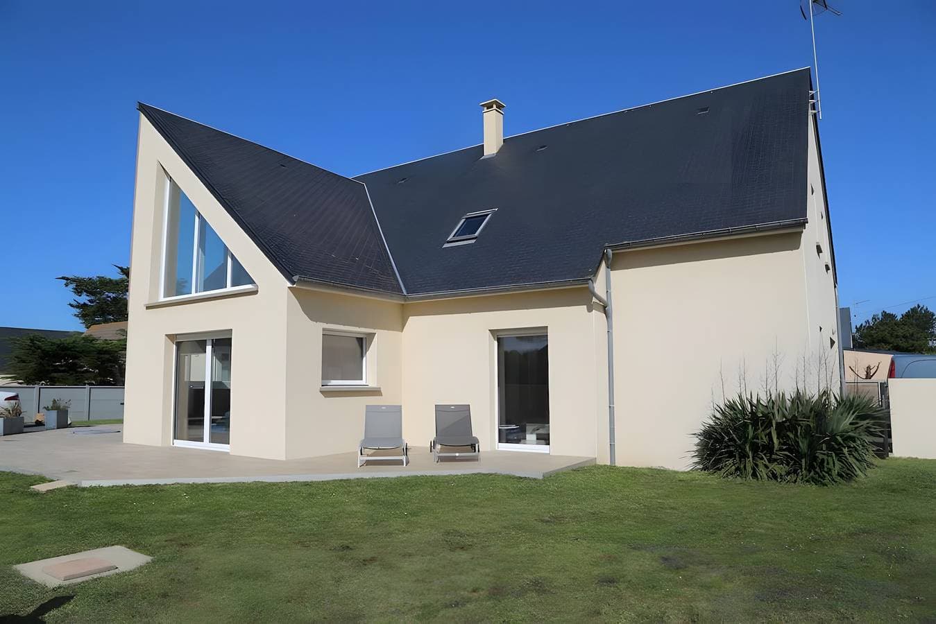 Foto 3 von 23: Villa „Grande Bord De Mer“ mit privater Terrasse, Garten und WLAN