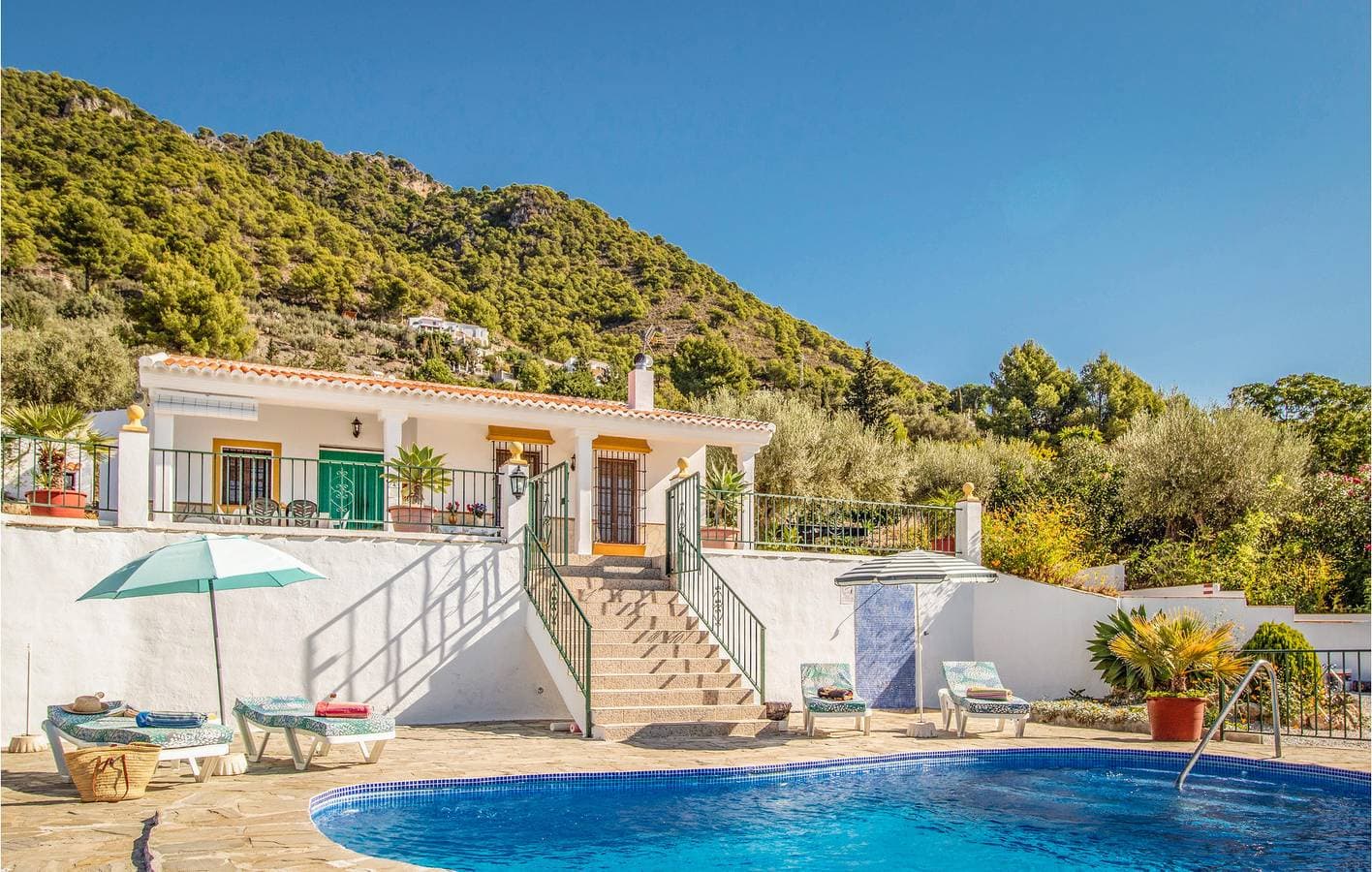 Apartment mit Meerblick, Pool und Parkplatz 1