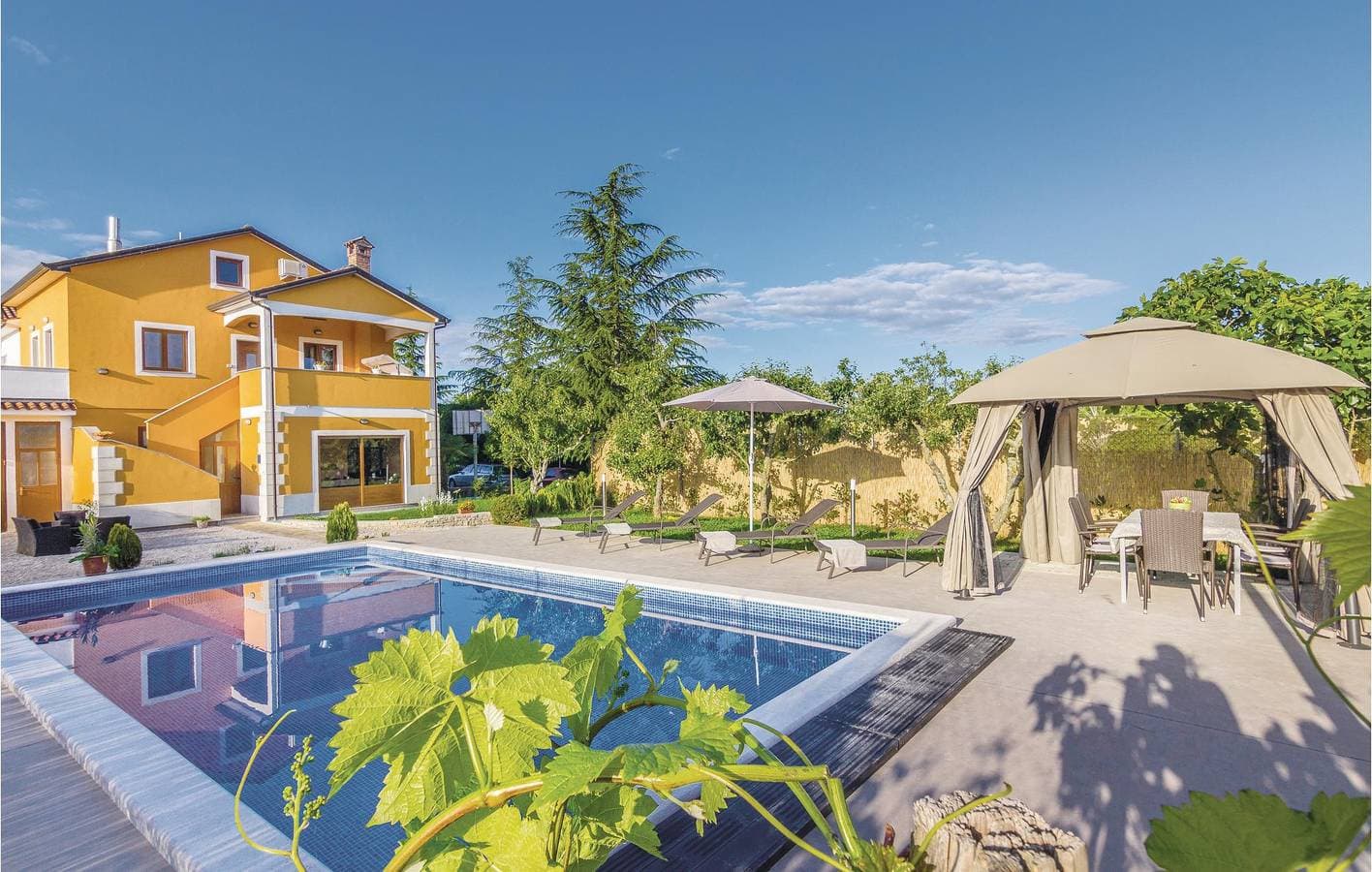 Gemütliche 1-Zimmer-Wohnung mit Pool und Terrasse in der Nähe von Gračišće 1