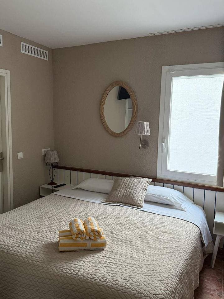 Foto 10 von 17: Double Room with Private Bathroom