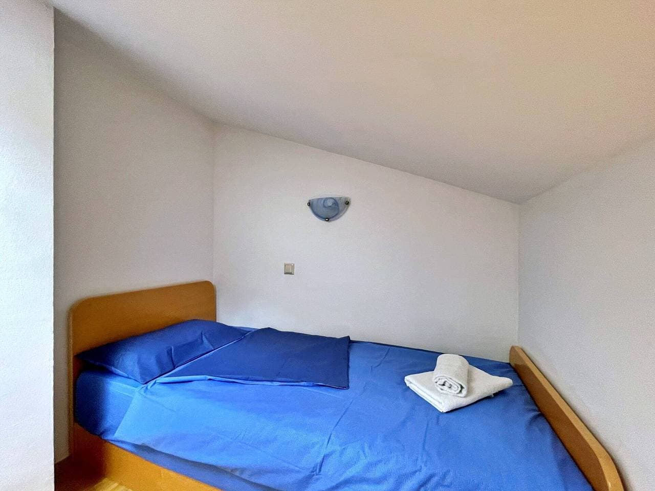 Foto 12 von 29: Apartment Neptun - 20 m vom Meer entfernt, Dachgeschoss, privater Parkplatz