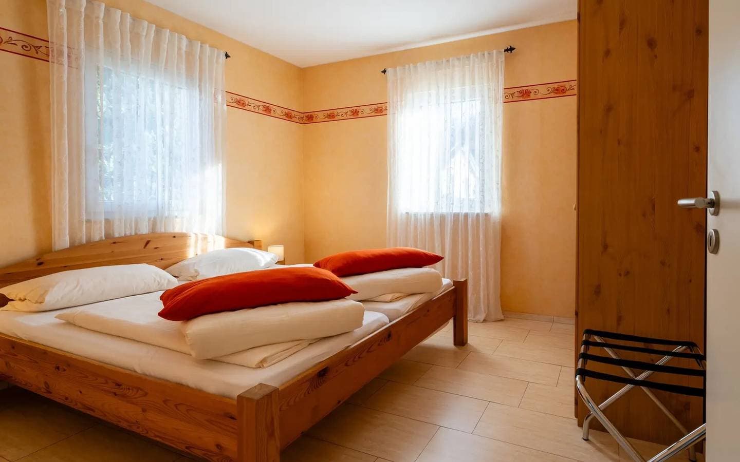 Foto 12 von 22: Apartment 'Fewo Cannobio' mit Balkon und WLAN