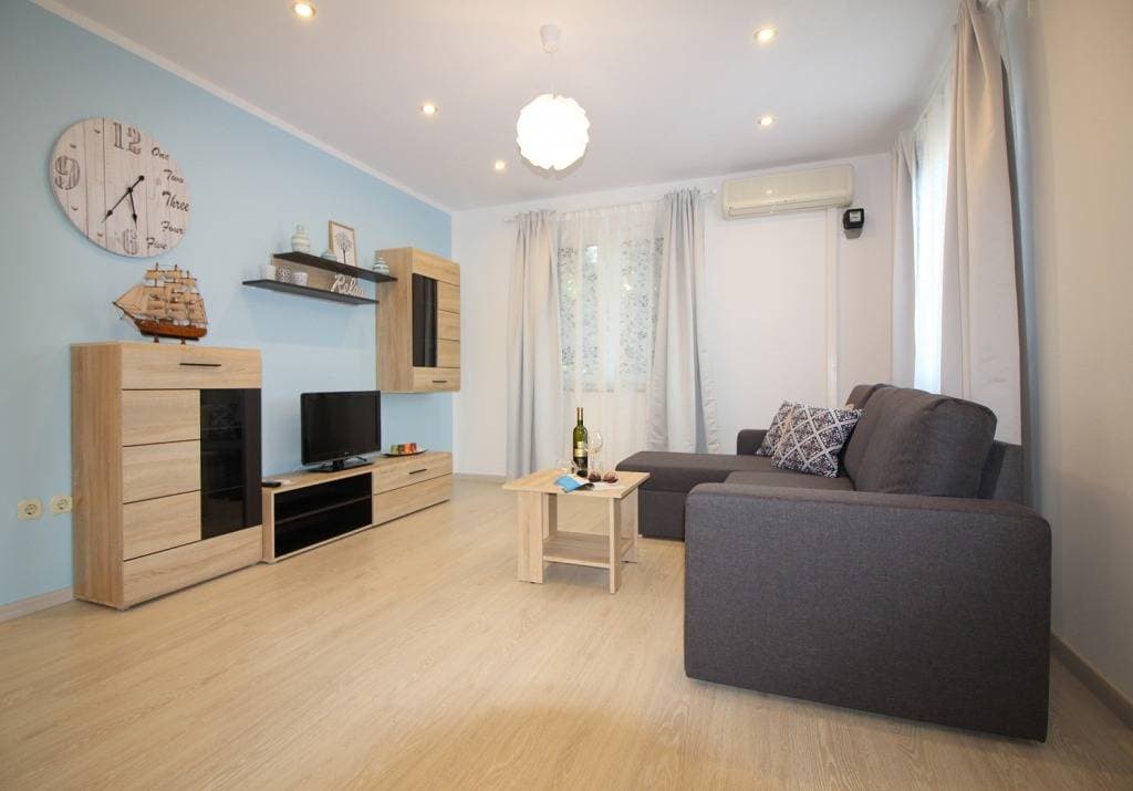 Ferienhaus in Poreč mit Terrasse, Klimaanlage, W-Lan, Spülmaschine (4400-4) 1