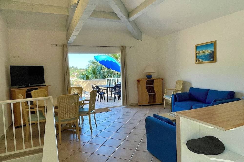 Foto 7 von 14: Apartment n°4 near the beach - hillside view + terrace