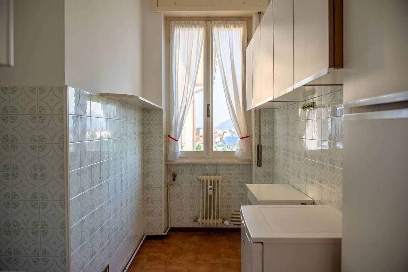 Foto 5 von 10: Ferienwohnung 'Verbania Panorama Lago' mit Blick auf den See und Balkon