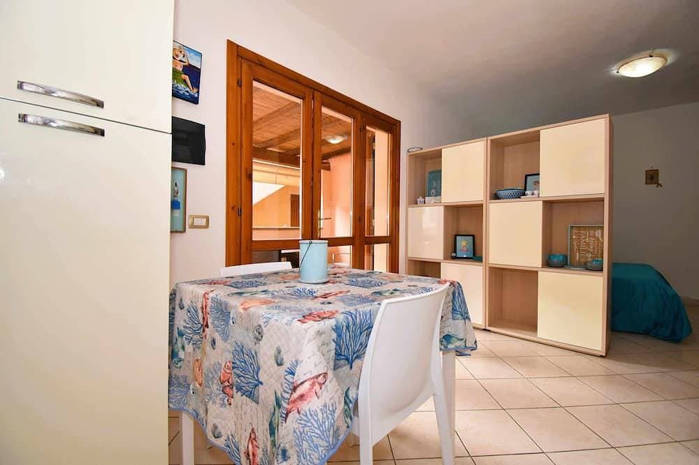 Foto 2 von 28: Well-finished studio apartment with A/C wifi and veranda