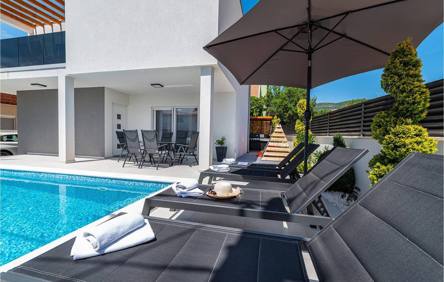 Foto 10 von 35: Reizende Ferienwohnung mit Pool, WLAN und Terrasse in Küstennähe