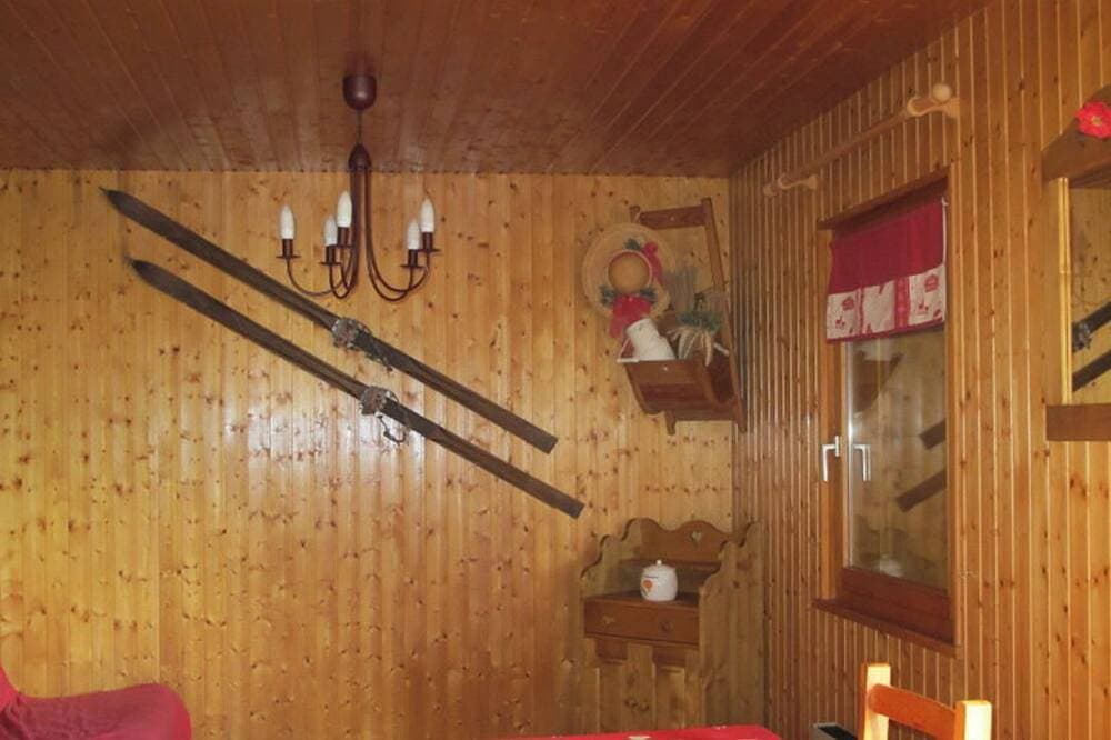 Foto 5 von 14: Am Waldrand ruhiges, gemütliches Holzchalet