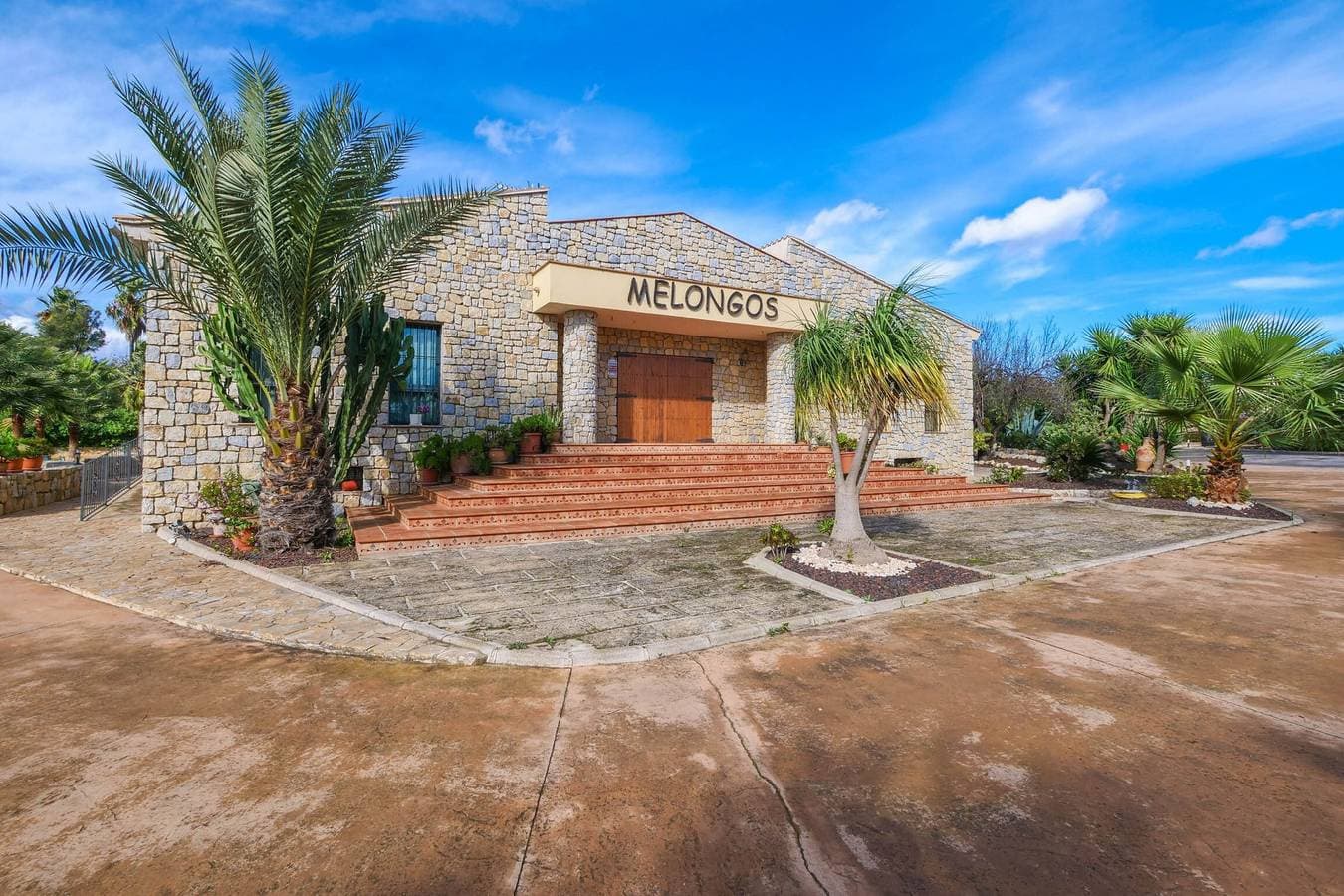 Foto 4 von 35: Finca „Melongos“ mit Bergblick, Pool, WLAN, Terrassen und Garten