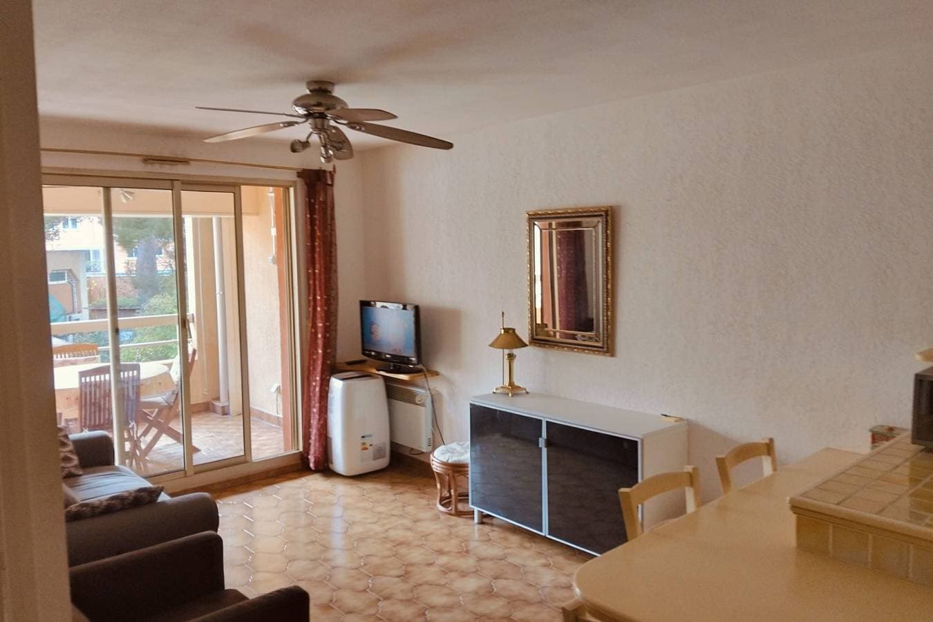 Foto 3 von 11: Ferienwohnung für 4 Personen mit Terrasse