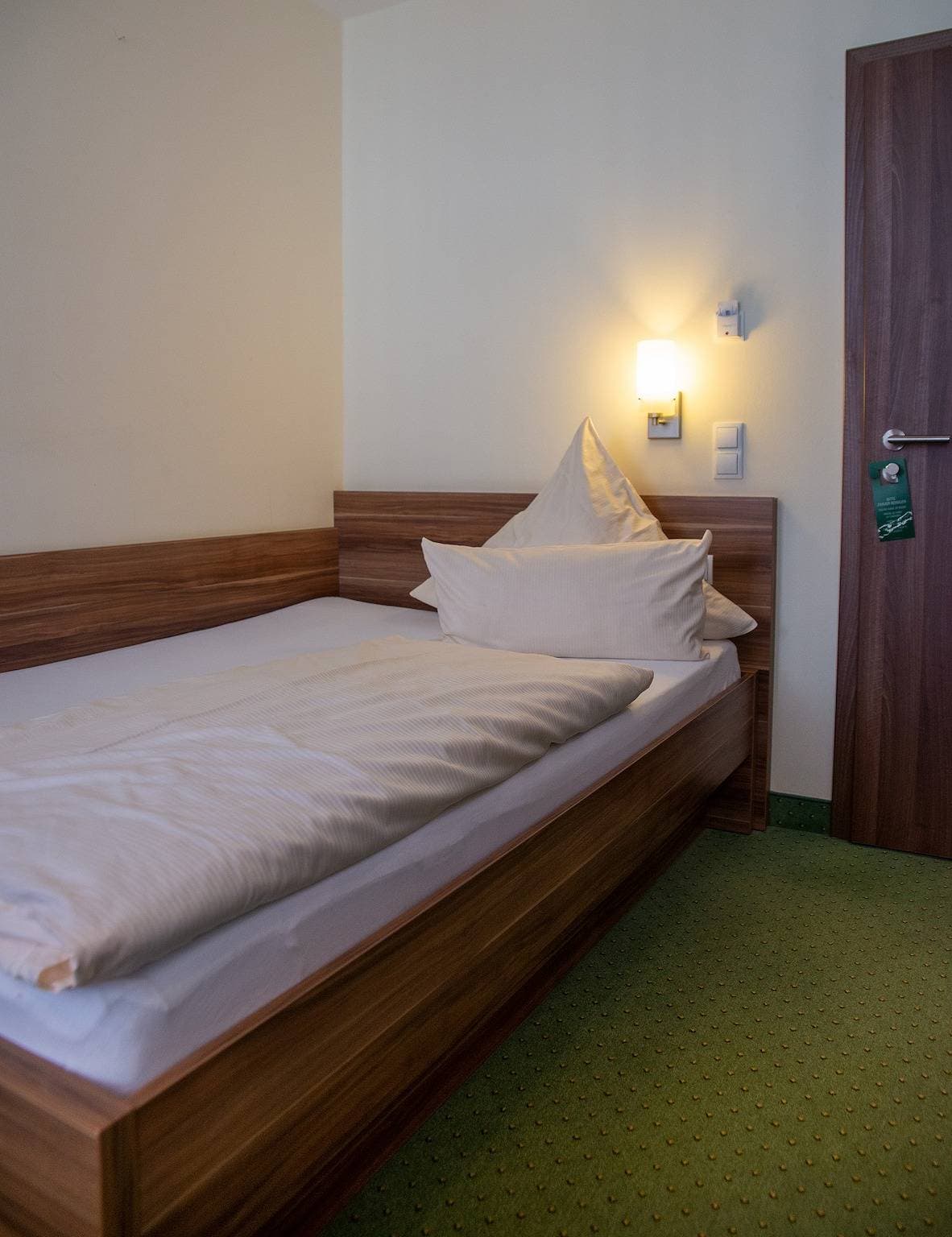 Foto 4 von 32: Hotel Wertheimer Stuben - Doppelzimmer barrierefrei