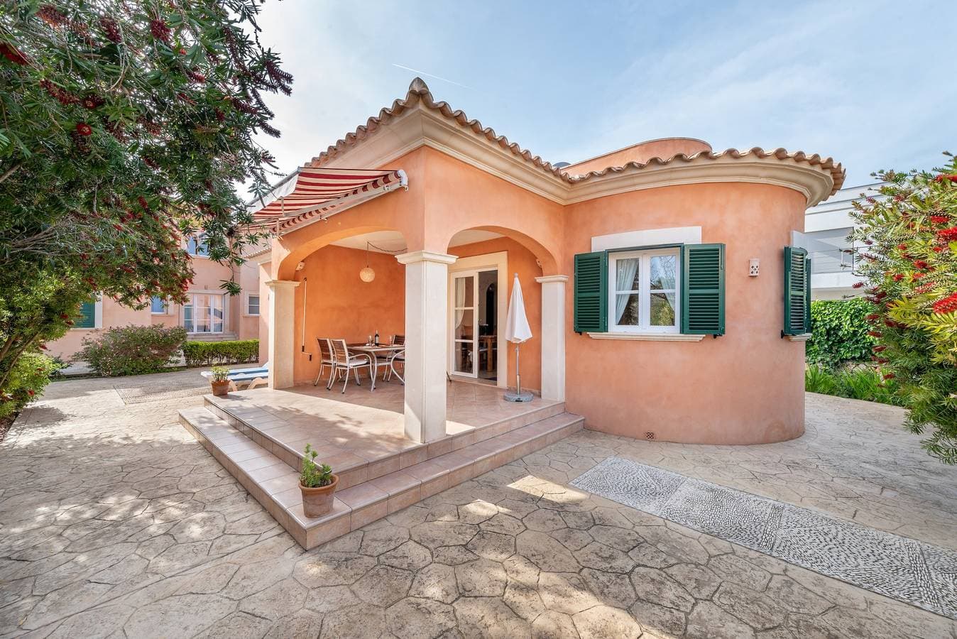 Foto 6 von 29: Traumhaftes Ferienhaus mit Pool, WLAN und Terrasse; Parkplätze vorhanden