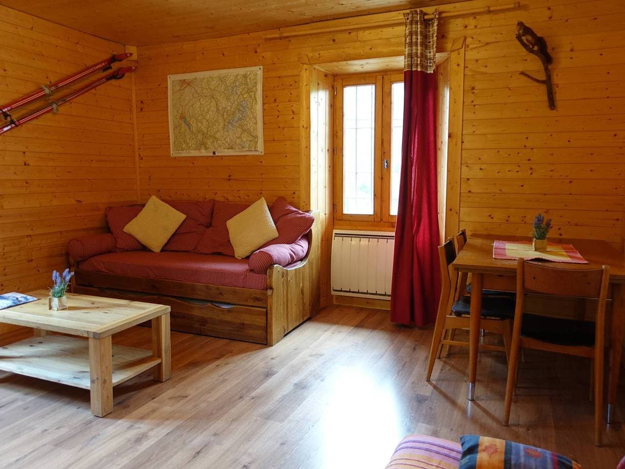 Foto 8 von 14: Geräumige Wohnung in traditionellem Chalet mit Balkon für 5 Pers. in Arêches-Beaufort