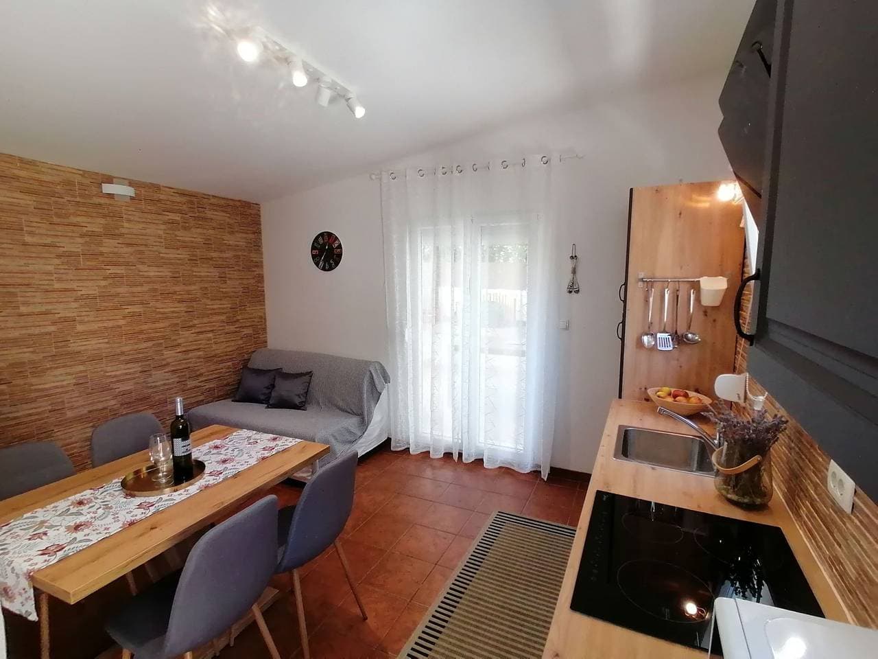 Foto 8 von 21: Strandnahes kleines Ferienhaus mit Terrasse